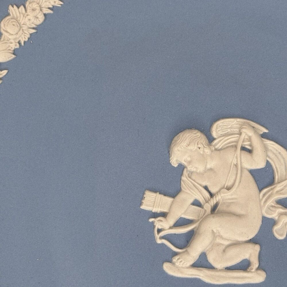 Vintage Wedgwood Blue Jasperware 6.5" Plate - Cupid / Cherub with Bow & Arrow - Picture 14 of 16